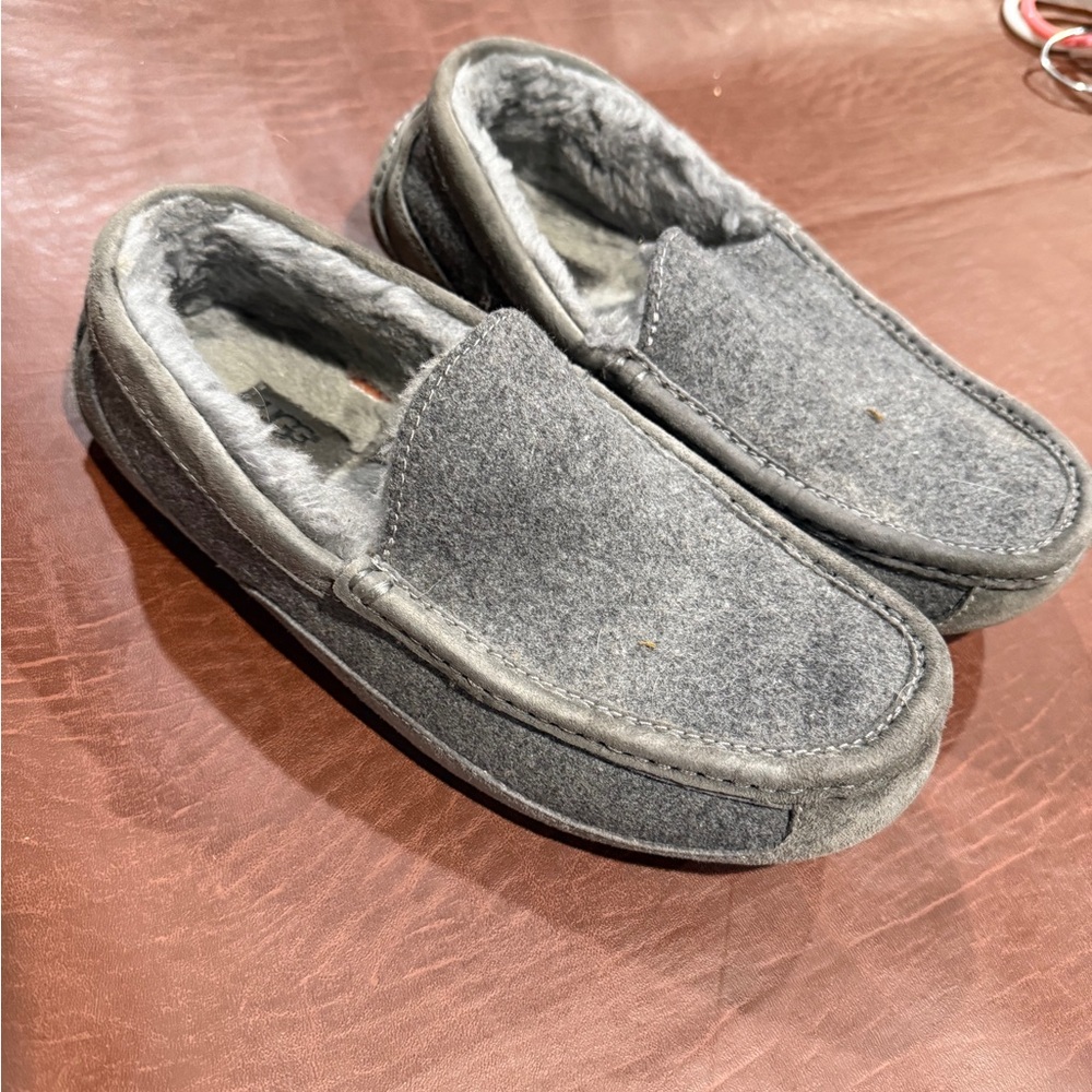 Gray Men's Slip-On Loafers UGG